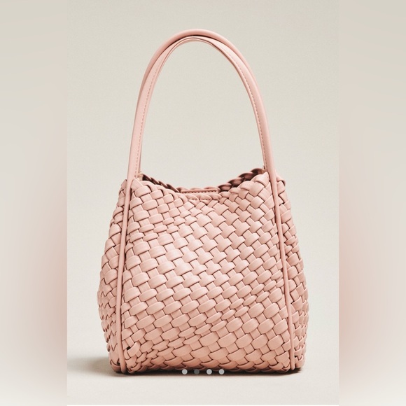 HP! ✨ The Hollace Tote: Woven Mini Edition - Picture 2 of 5